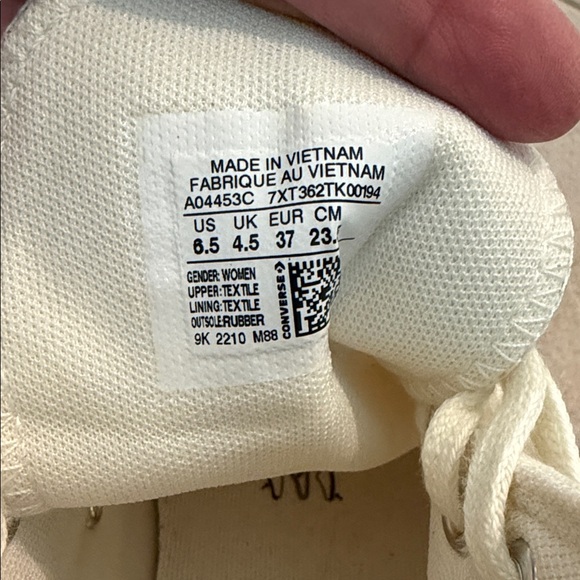 Converse Women's High-Top Sneakers in Off-White with Gold Accents - Picture 7 of 8